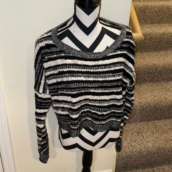 Women’s Body Central Sweater - Picture 1 of 3